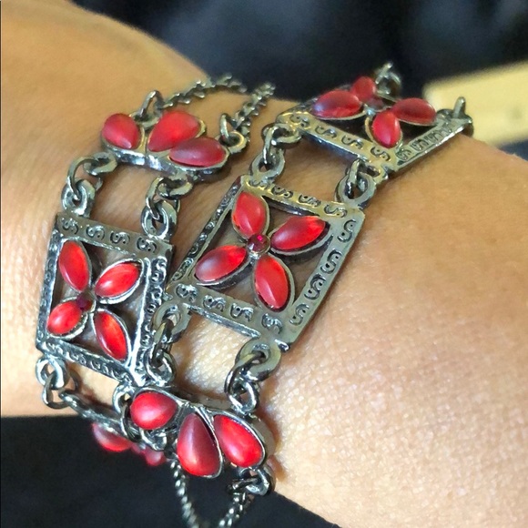 Choker necklace red floral detail - Picture 1 of 6